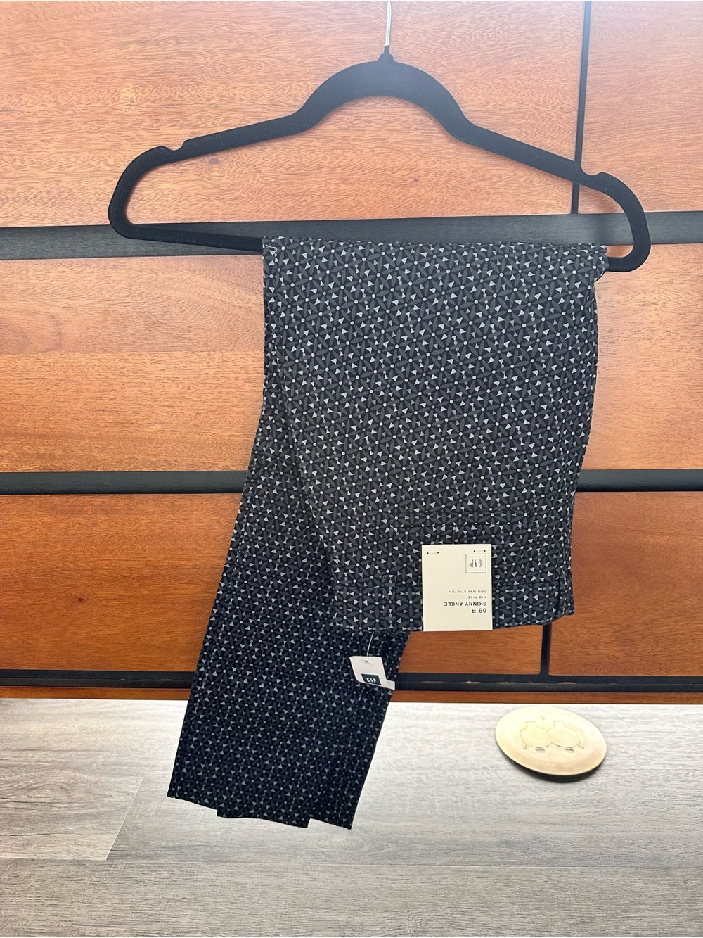 GAP Black & Light Gray Geometric Skinny Ankle Pants